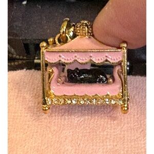 Juicy Couture Dog Bed Charm